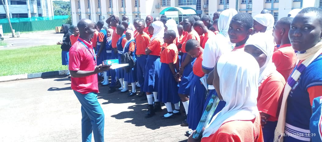 Standard Hill School Students  on a geography tour
